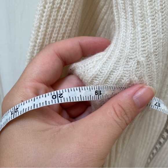 Everlane white the Cashmere Rib Mockneck sweater - Picture 4 of 8